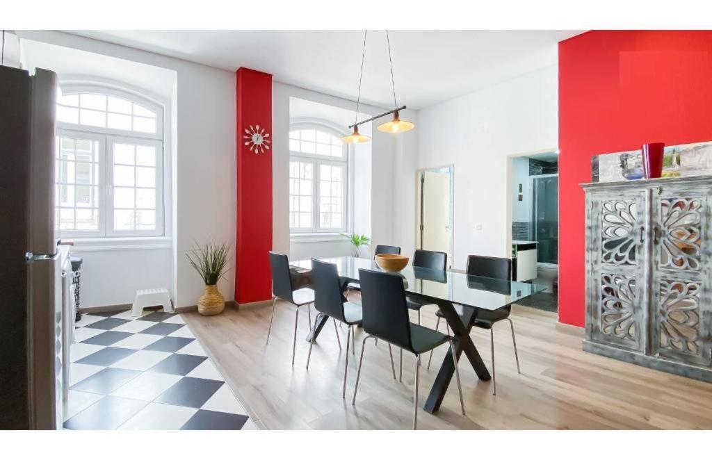 Cais Do Sodre - Nearby Pink Street, Time Out Market By Ld