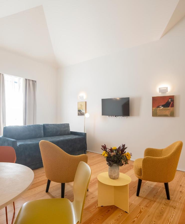 Serviced - Estrela Apartment