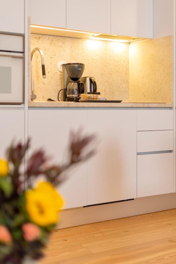 Serviced - Estrela Apartment