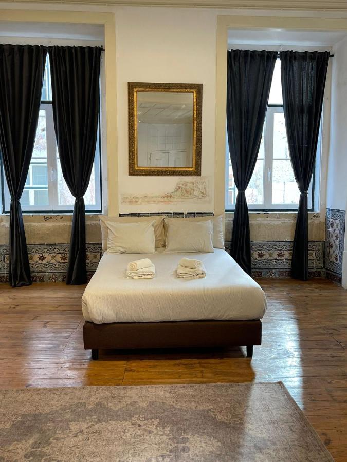 Azulejos Cais Sodre 3*