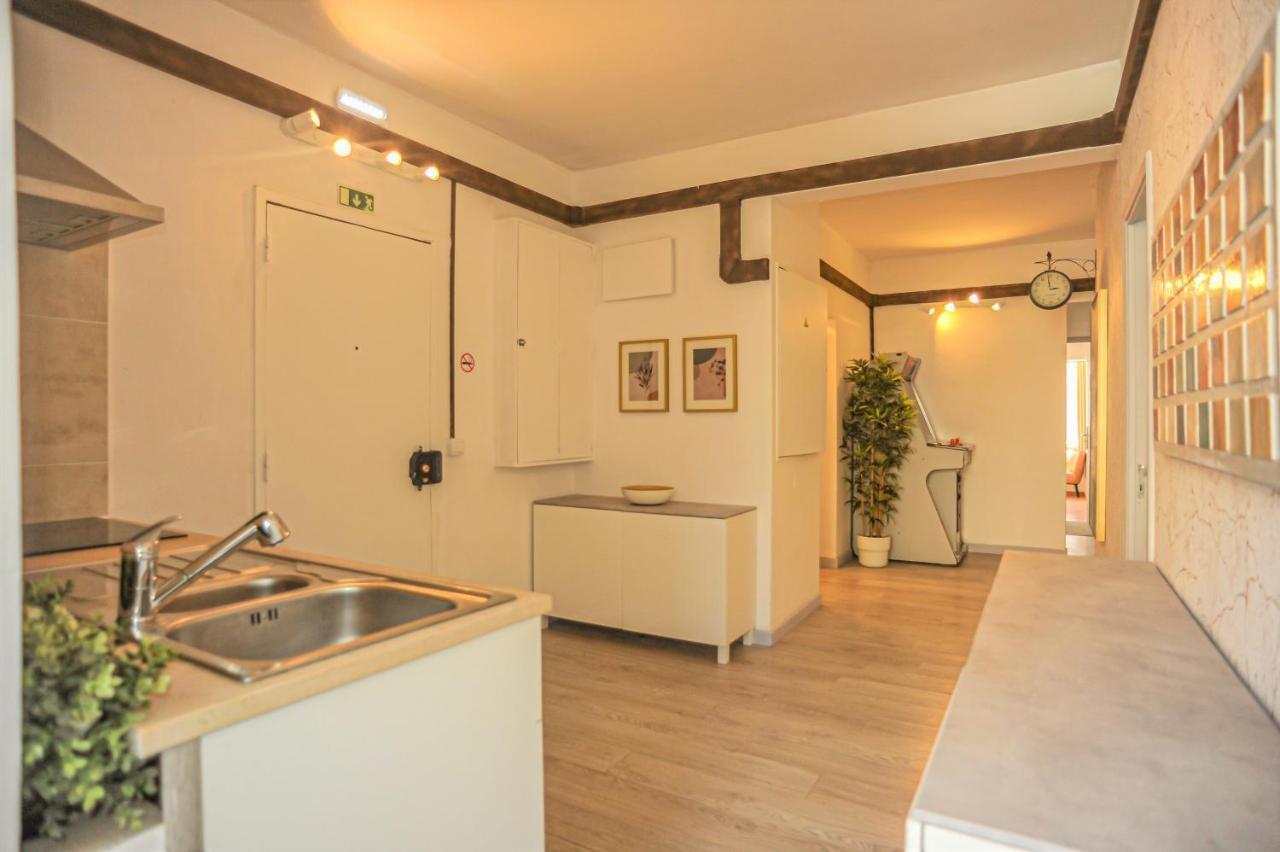 Guest house Marques De Pombal - 8 Bedroom Lisbon