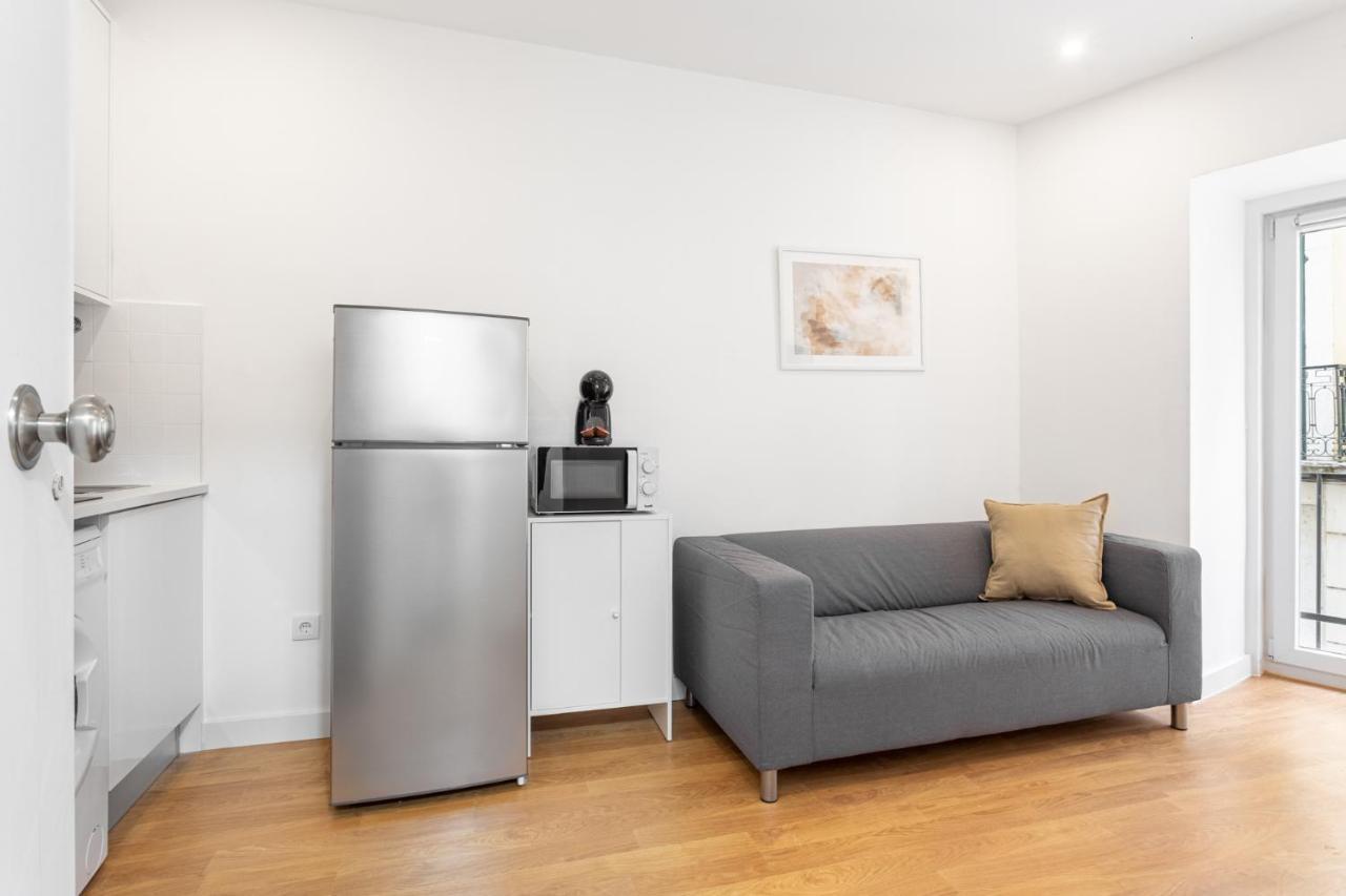 Apartment Altido Elegant Moments From Carmo Convent, In Bairro Alto Lisbon