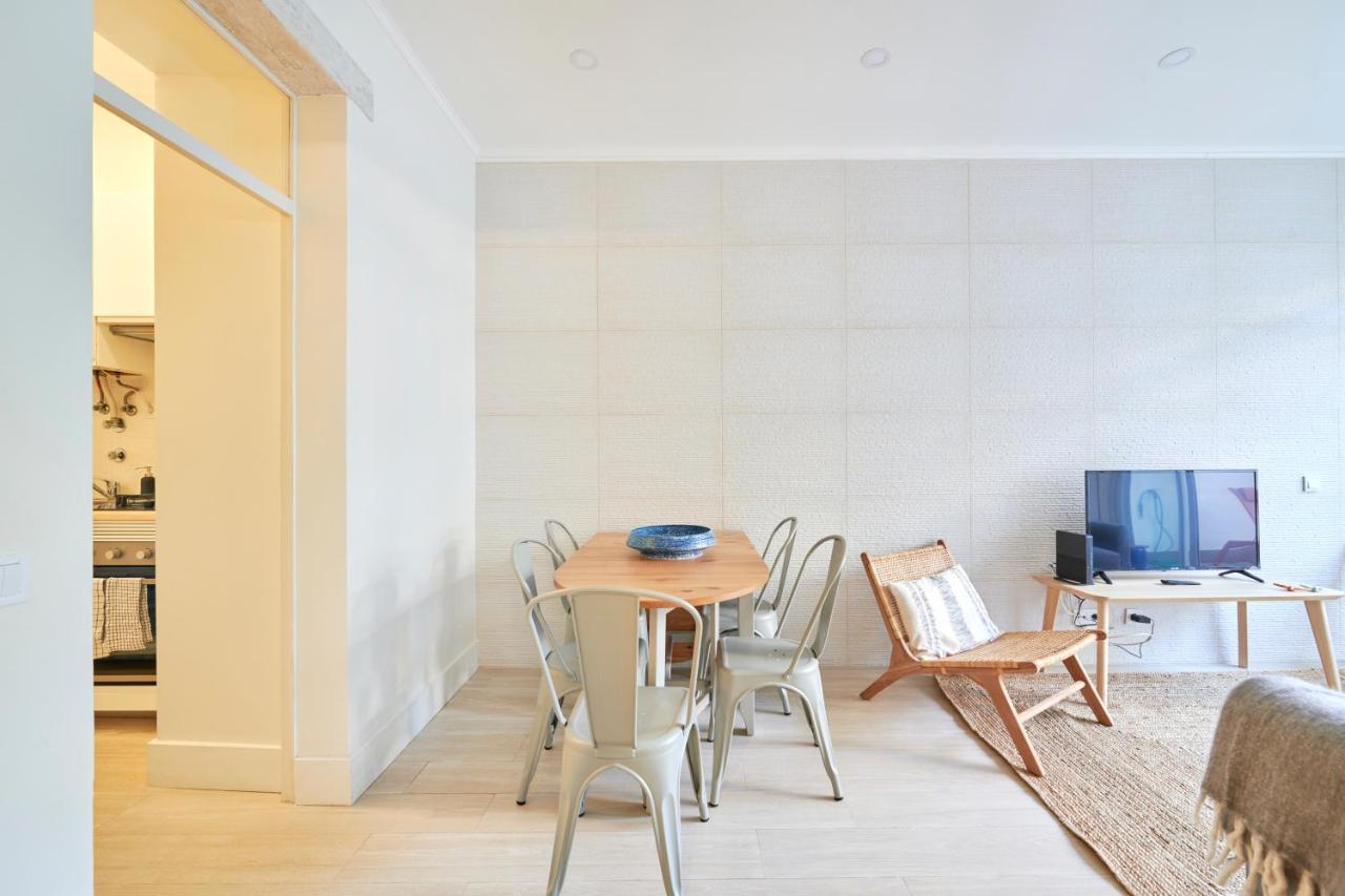 Charming 3br W/ Patio, By Timecooler *