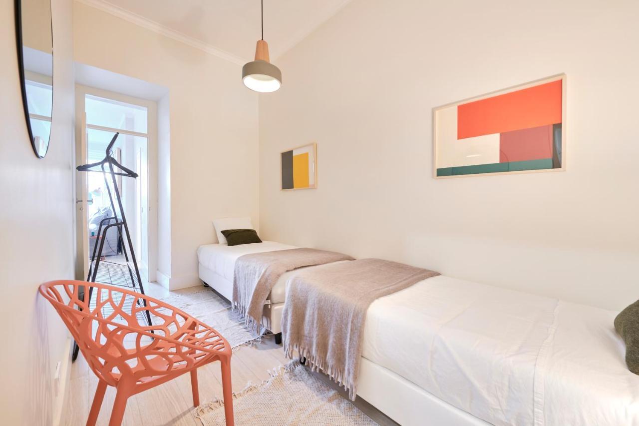 Charming 3br W/ Patio, By Timecooler *