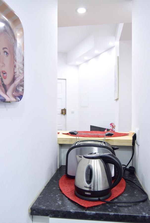 Apartment Pop House