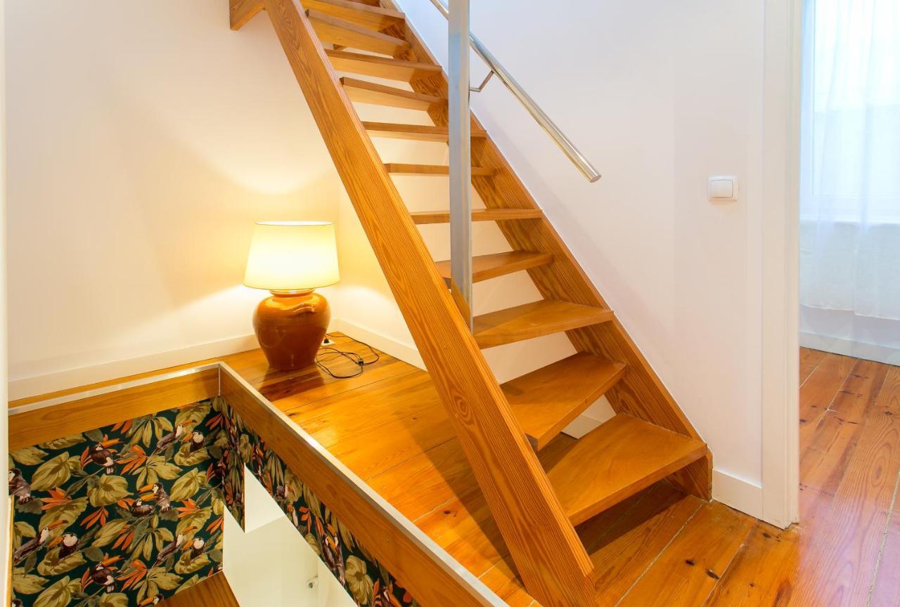Beautiful House With Patio In Heart! Apartment