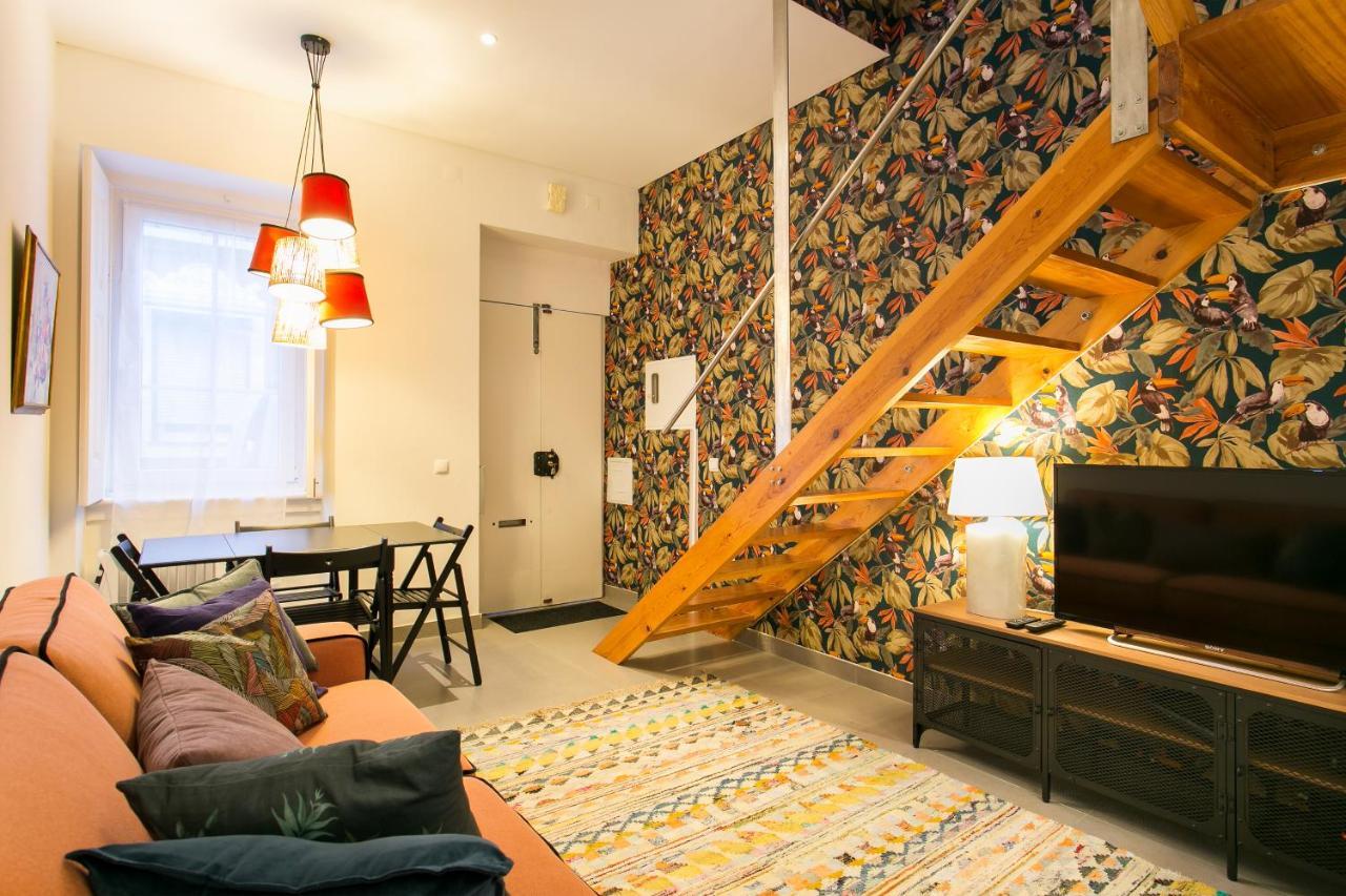 Beautiful House With Patio In Heart! Lisbon