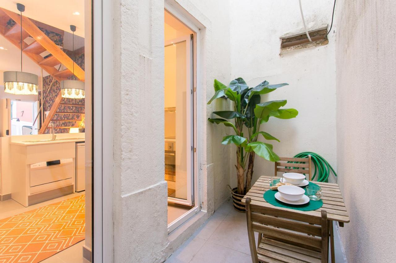 Apartment Beautiful House With Patio In Heart!