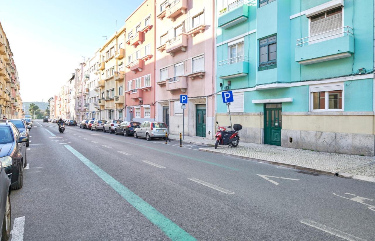 Apartment Quiet And 2br Apt, By Timecooler