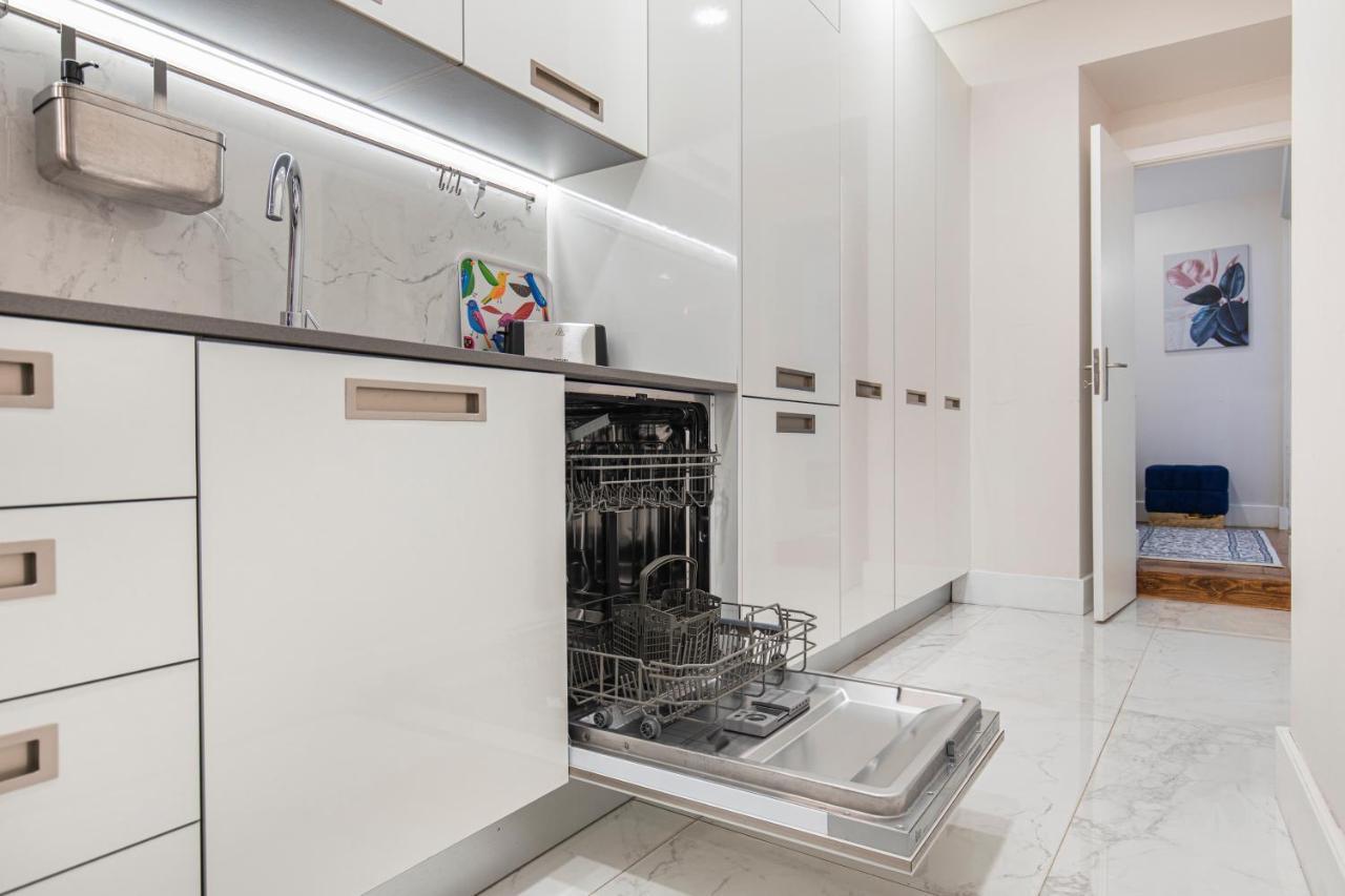 Cozy & Lovely W/ Patio By Lovelystay Apartment