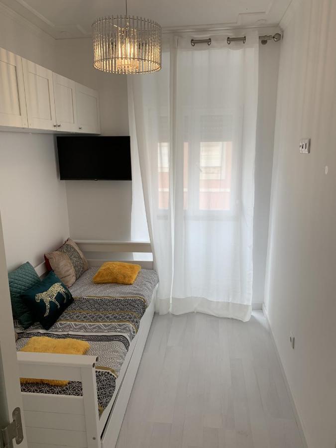 Apartment Great New Flat Close To Alameda Lisbon