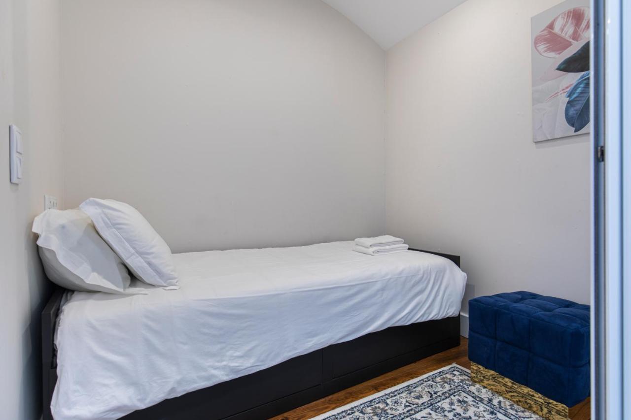 Apartment Cozy & Lovely W/ Patio By Lovelystay *