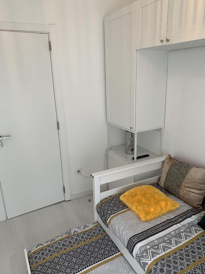 Great New Flat Close To Alameda Apartment