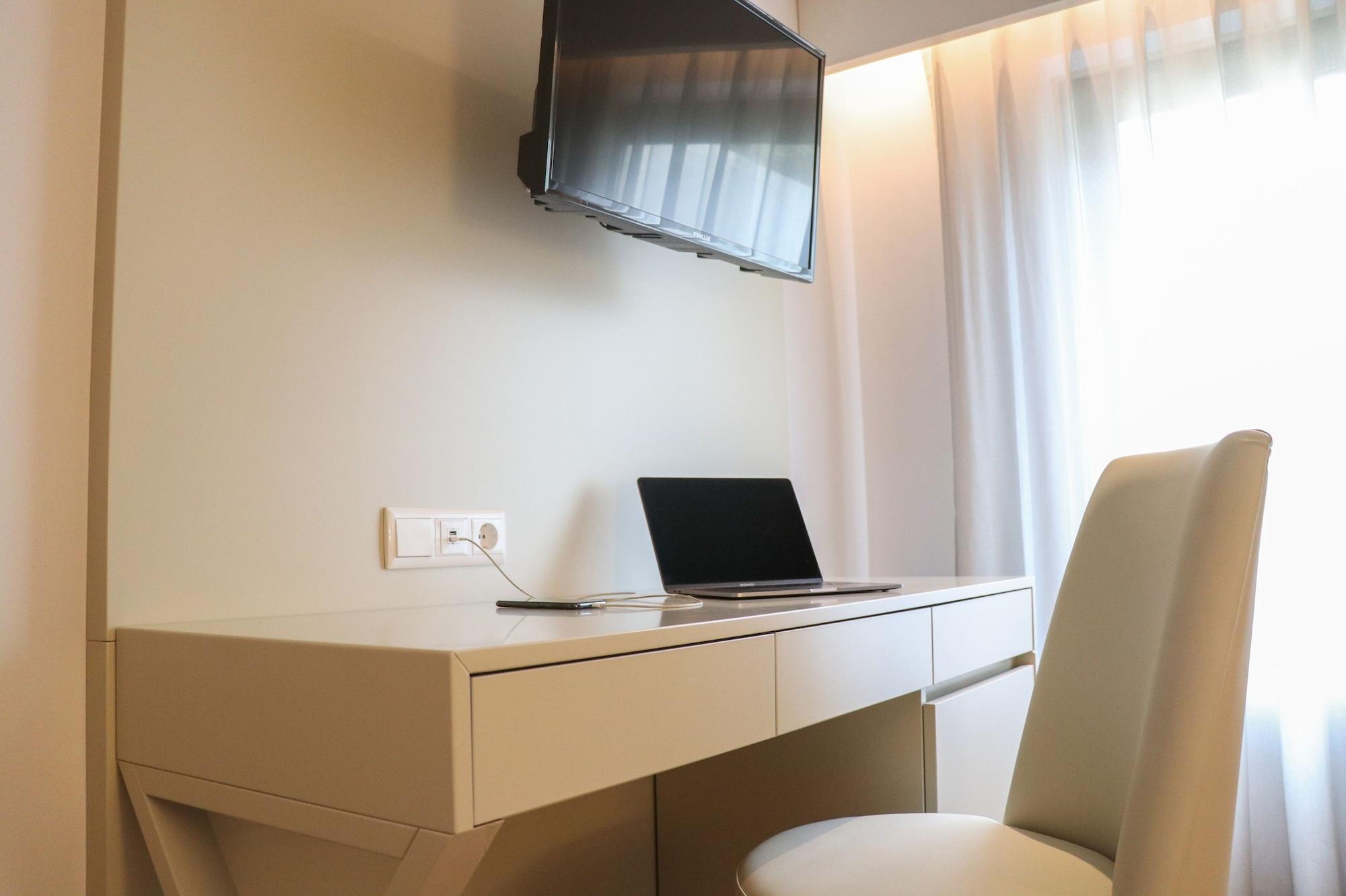 Travel Park Hotel 3*