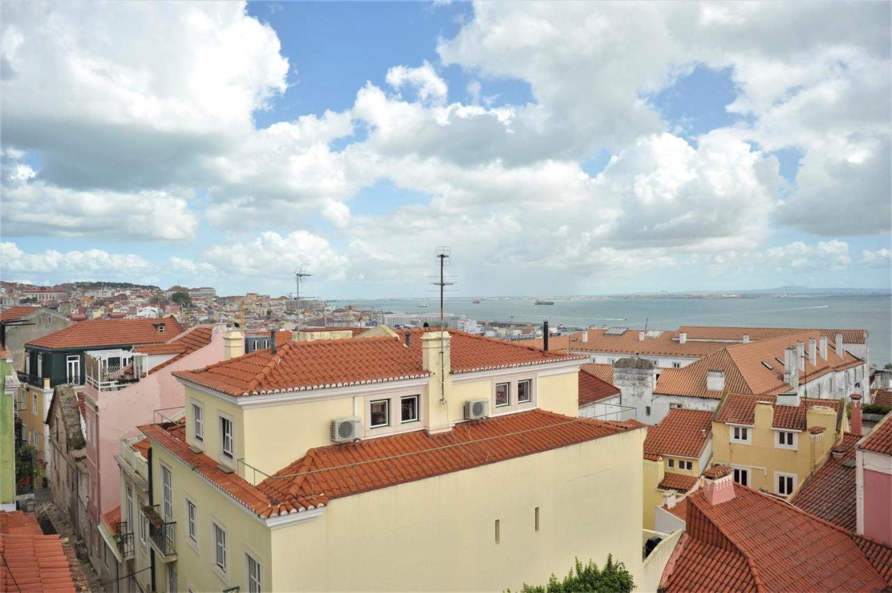 Santos - Upper Loft With River View * Lisbon