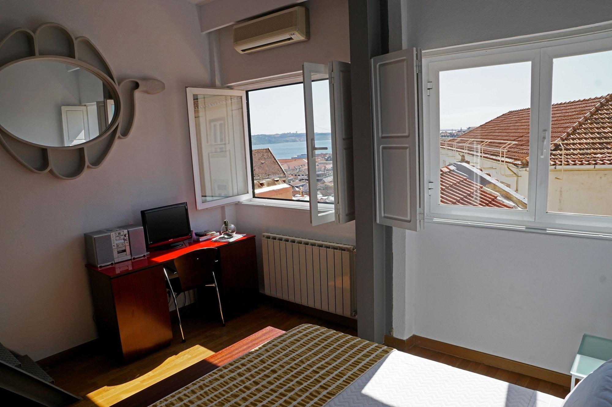 Hotel Solar Dos Mouros 4*
