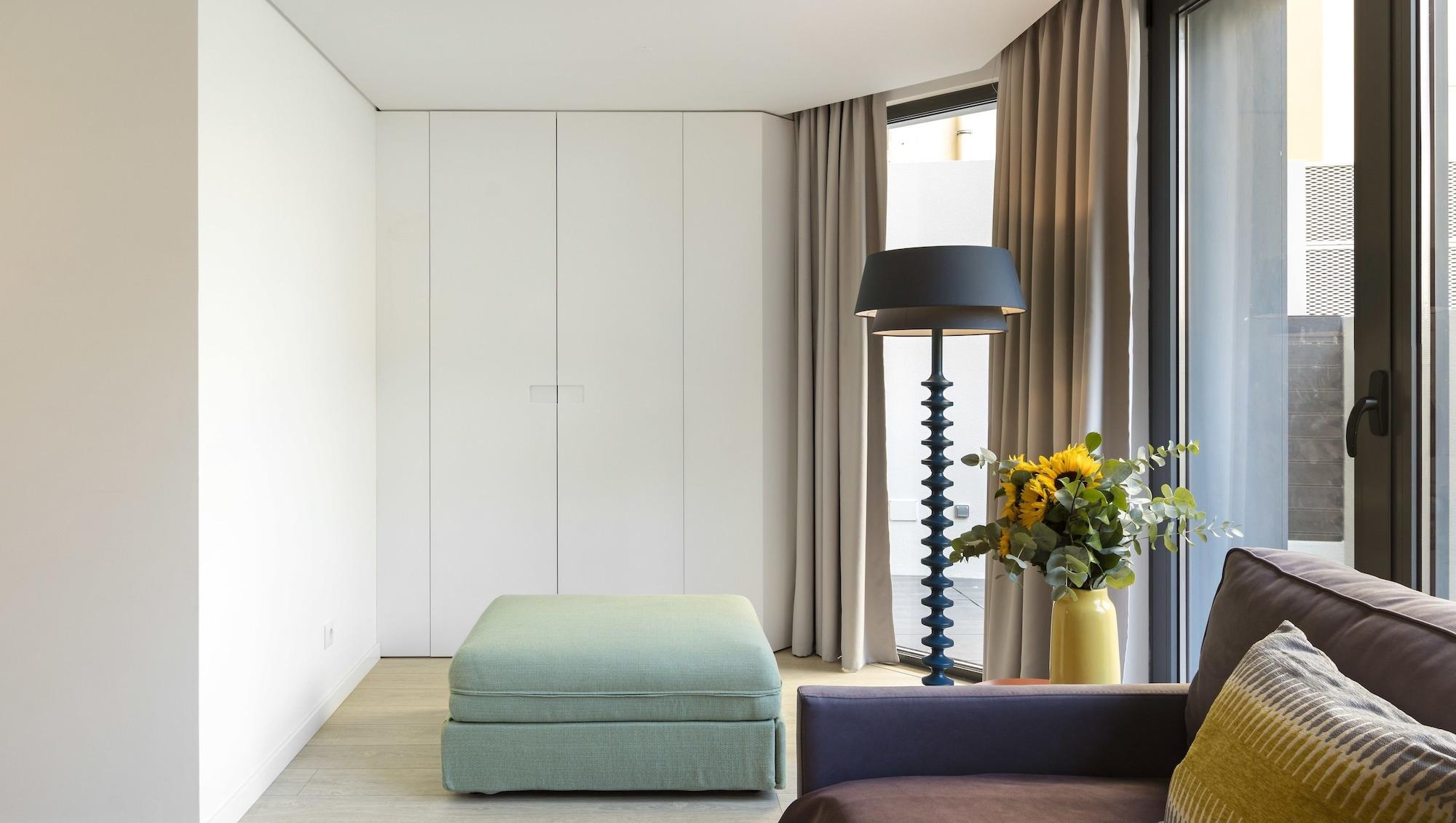 Serviced - Parque Apartment Lisbon