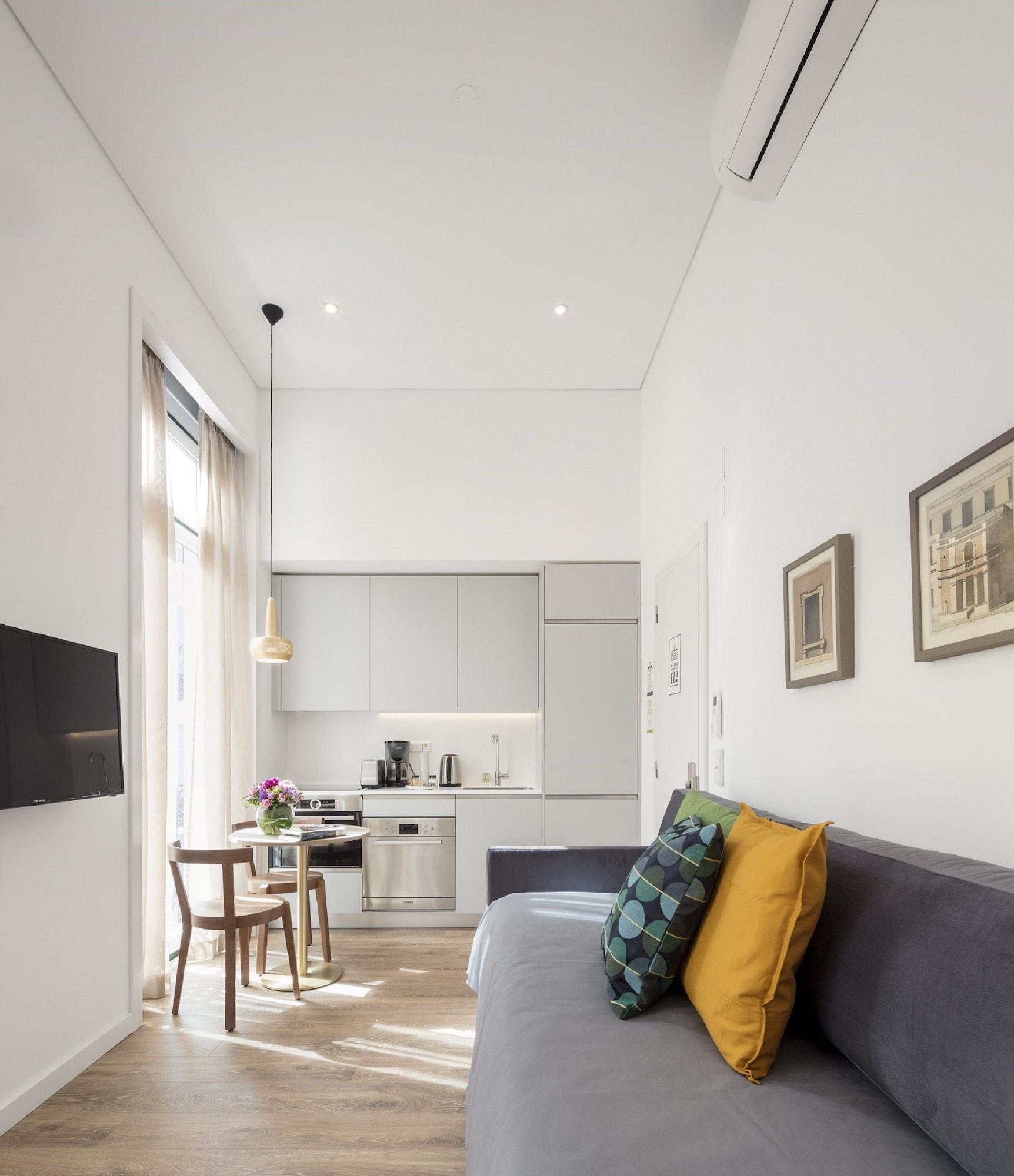 Serviced - Chiado Emenda