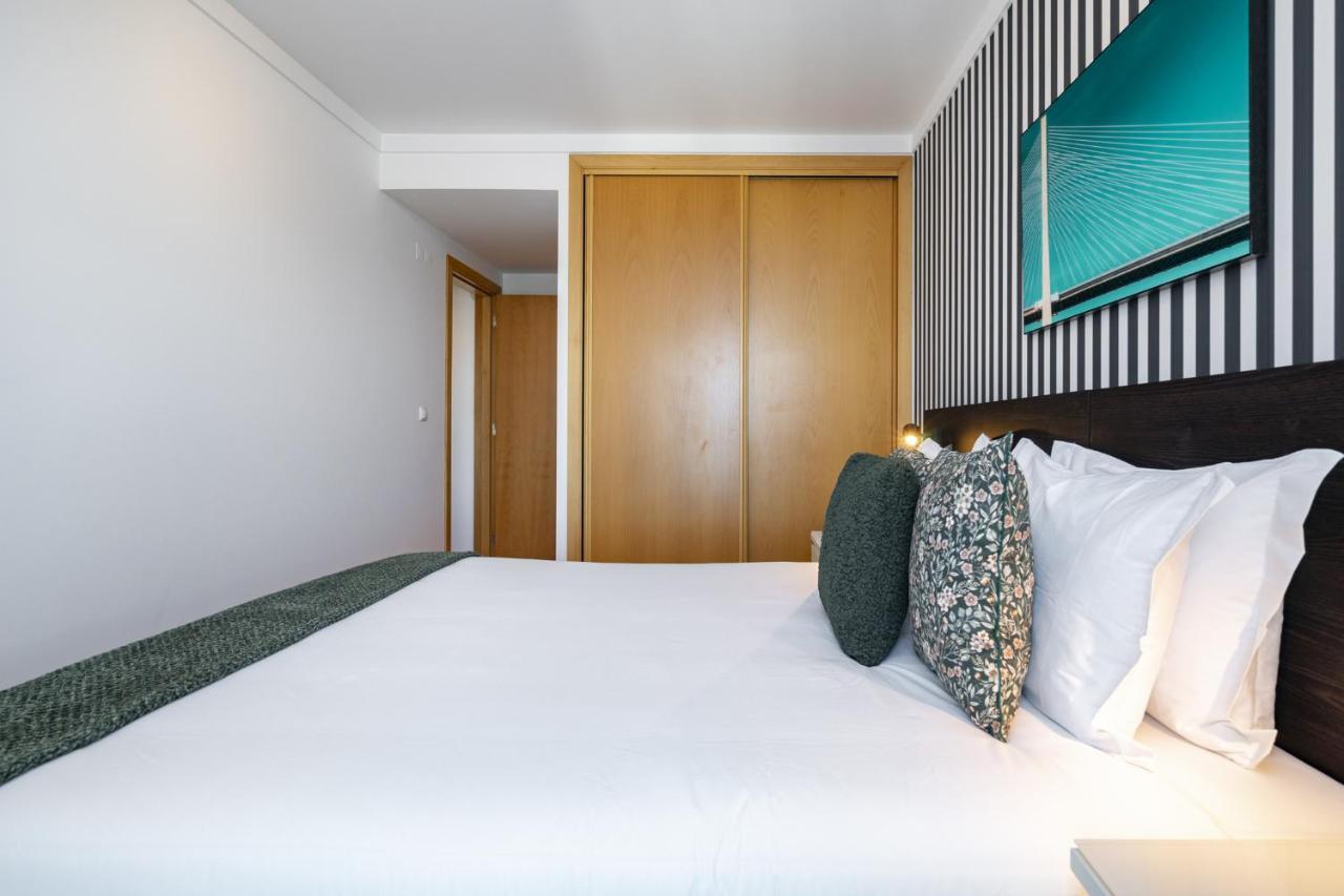 Whome Panoramic View With Elevator, Ac, Garage Perfect For Families & Business Travellers Apartment Lisbon