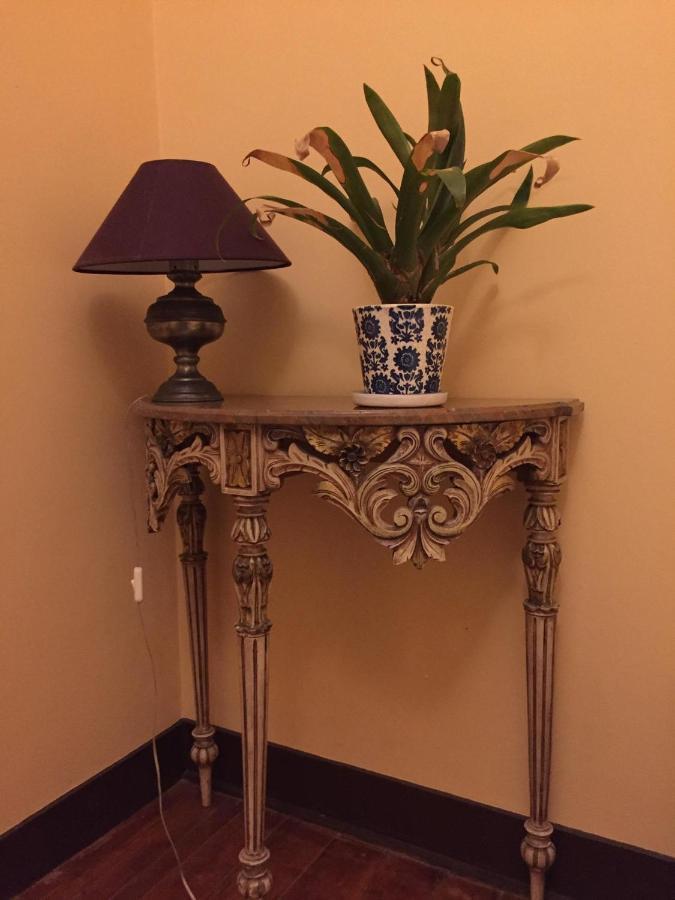 Charming In A 19th Century Building Apartment *