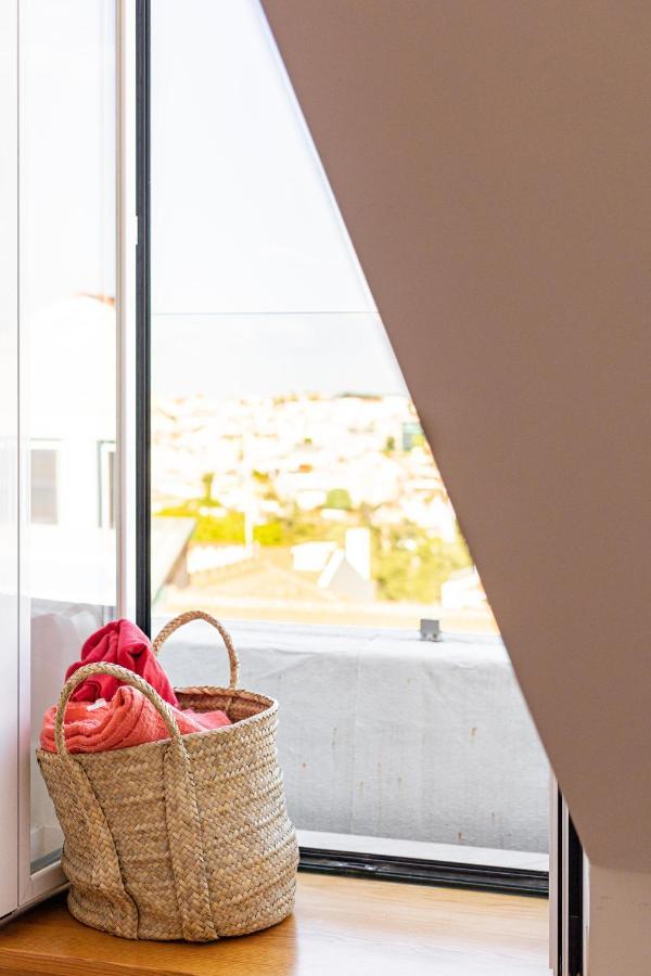 Bright Tailor Made Flat With A View In Estrela Apartment *