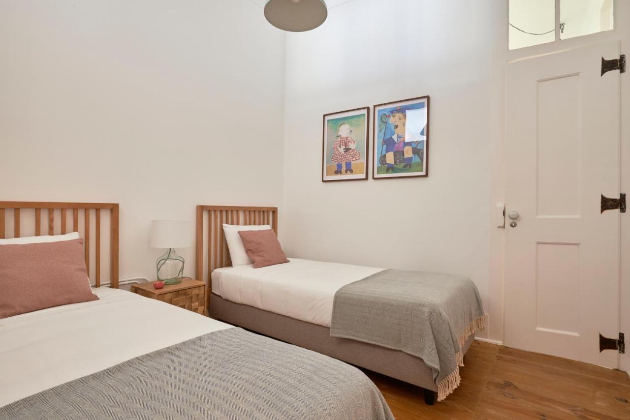 Sunny Pink Street Historical Apt, By Timecooler Apartment *