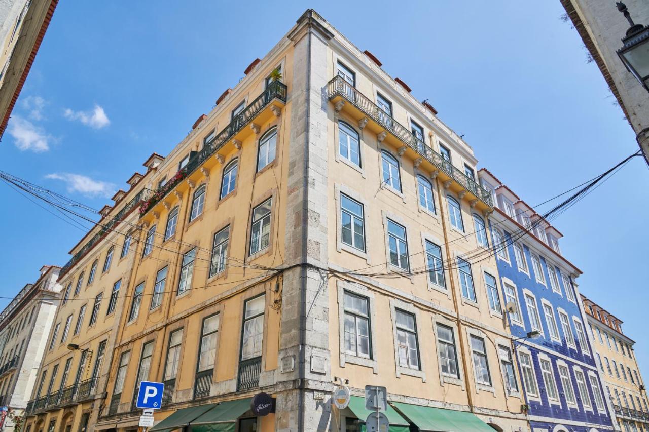 Sunny Pink Street Historical Apt, By Timecooler Lisbon