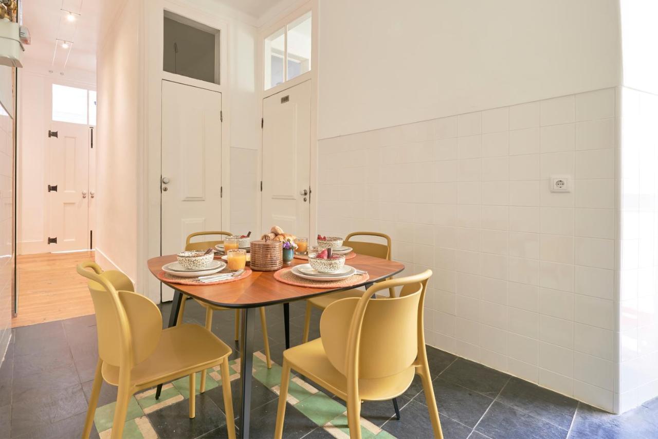 Sunny Pink Street Historical Apt, By Timecooler Lisbon