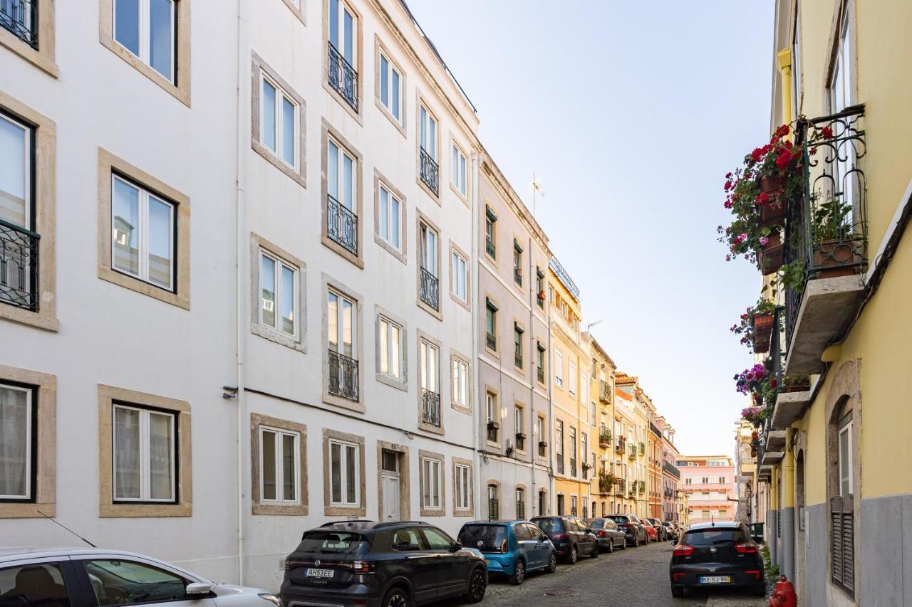 Apartment Bright Tailor Made Flat With A View In Estrela *