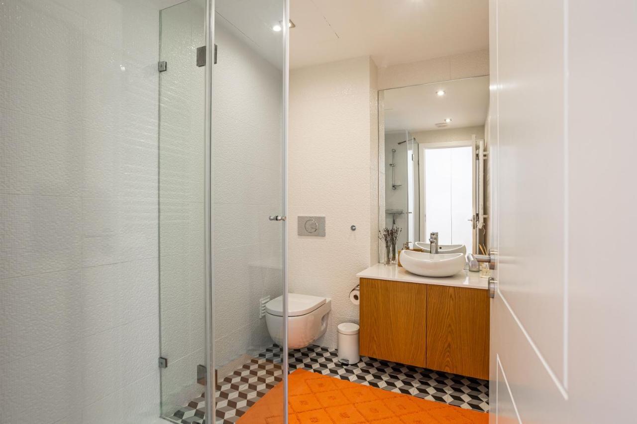 Apartment Bright Tailor Made Flat With A View In Estrela *