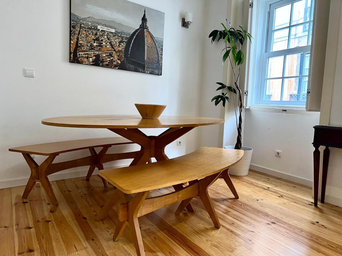 Bright And Sunny Apartment *