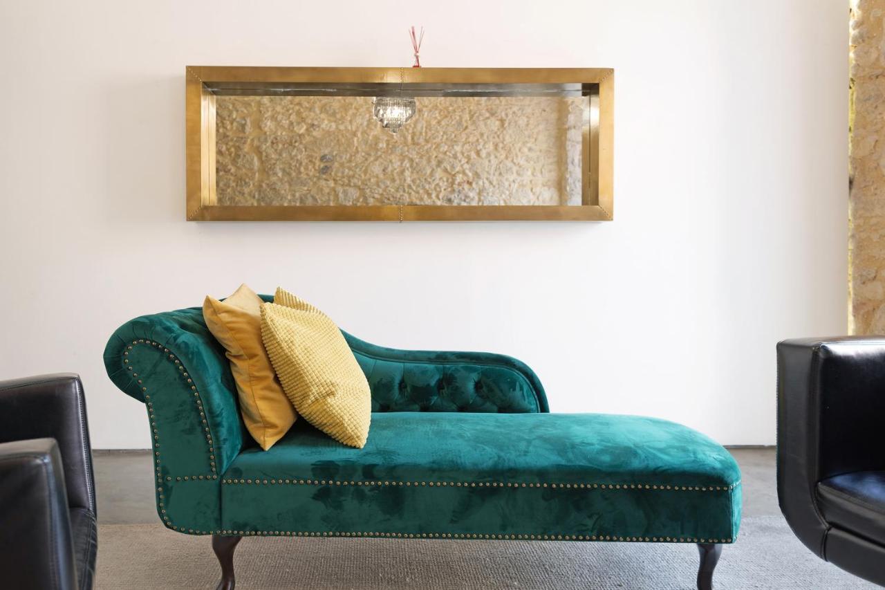 Apartment Rainbow Wall Loft Lisbon