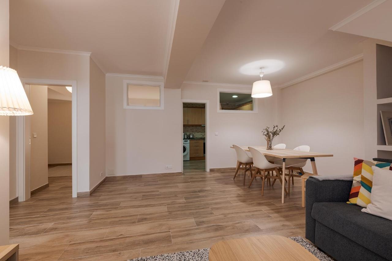 Gem Iii - Trendy Santos District Apartment