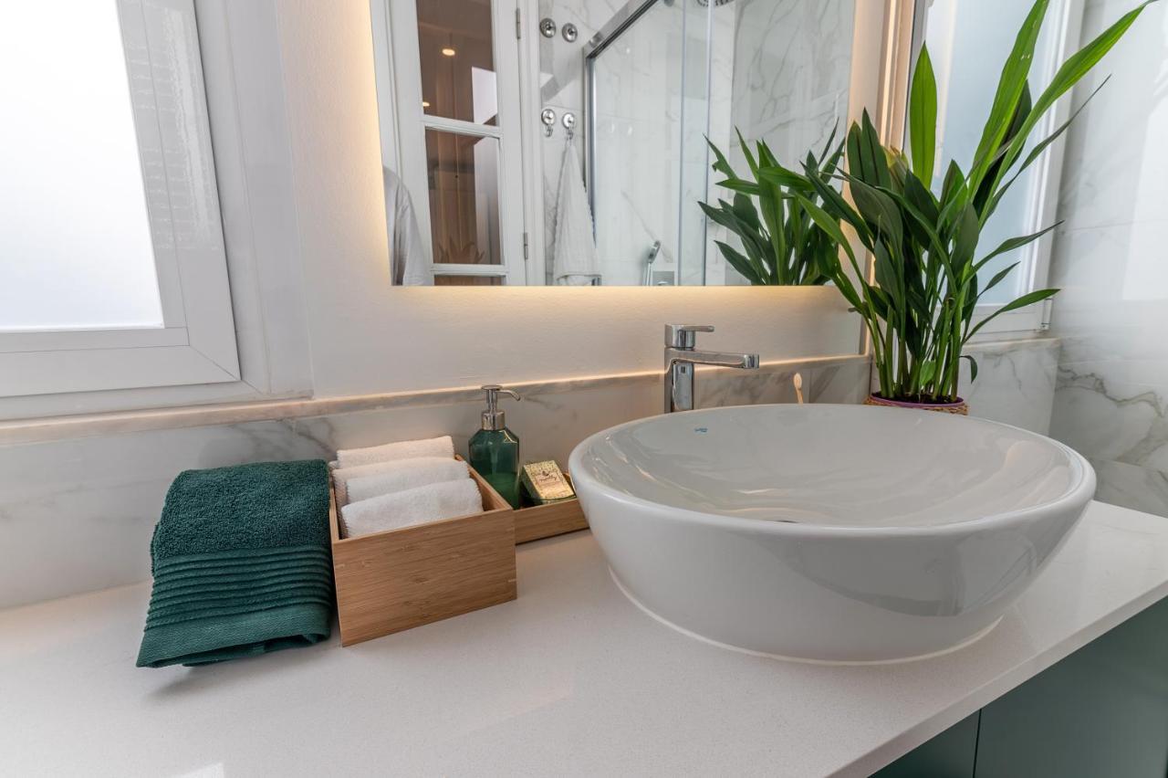 Angelina Vidal Duplex With Terrace