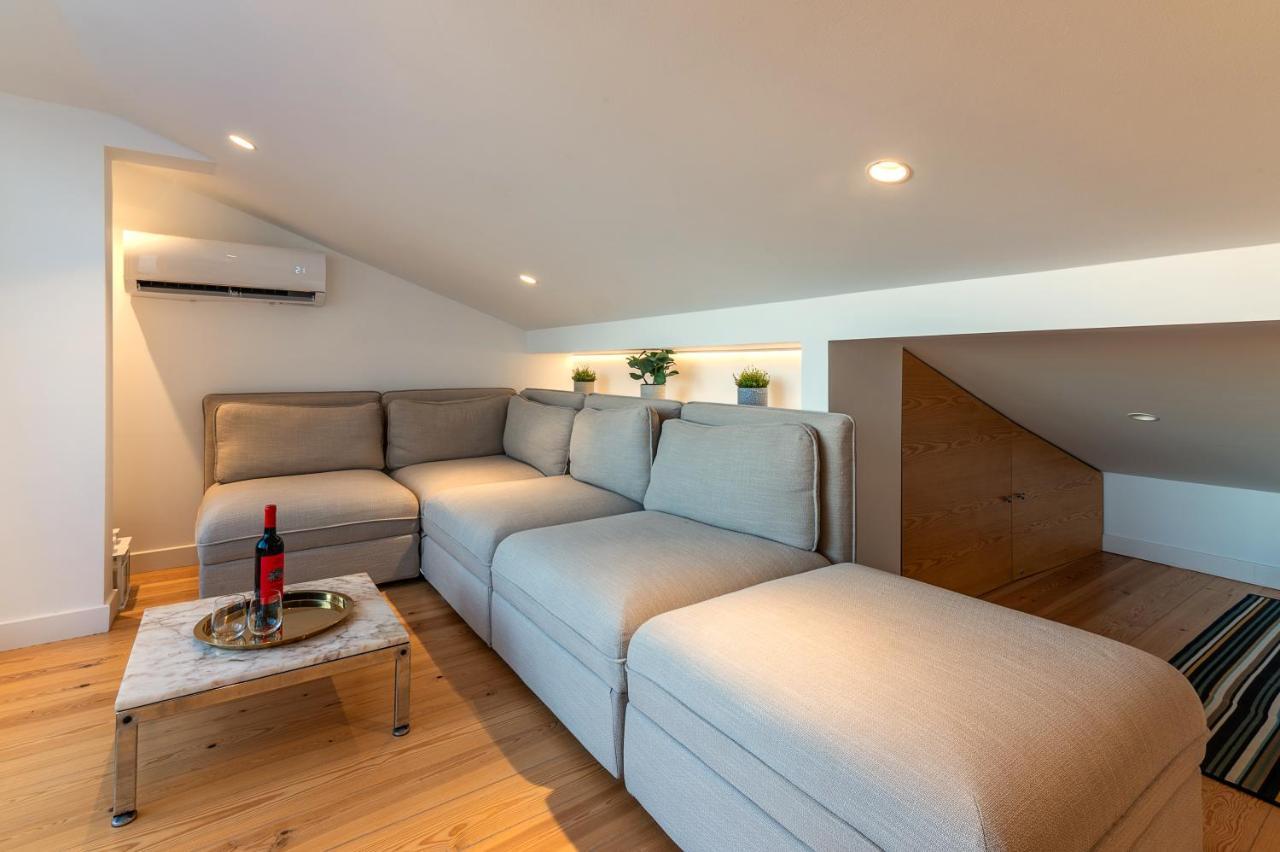Angelina Vidal Duplex With Terrace Lisbon