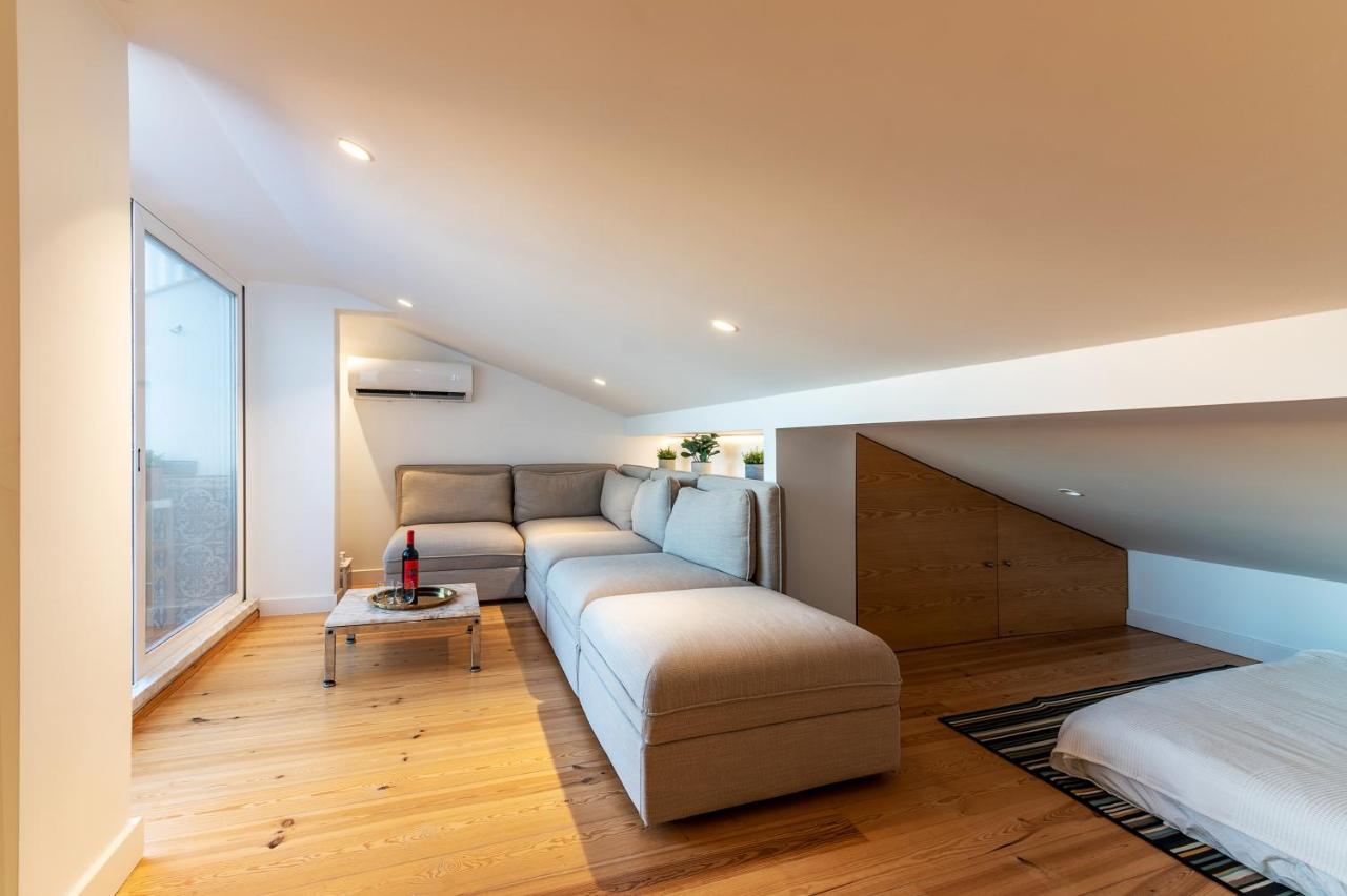 Angelina Vidal Duplex With Terrace
