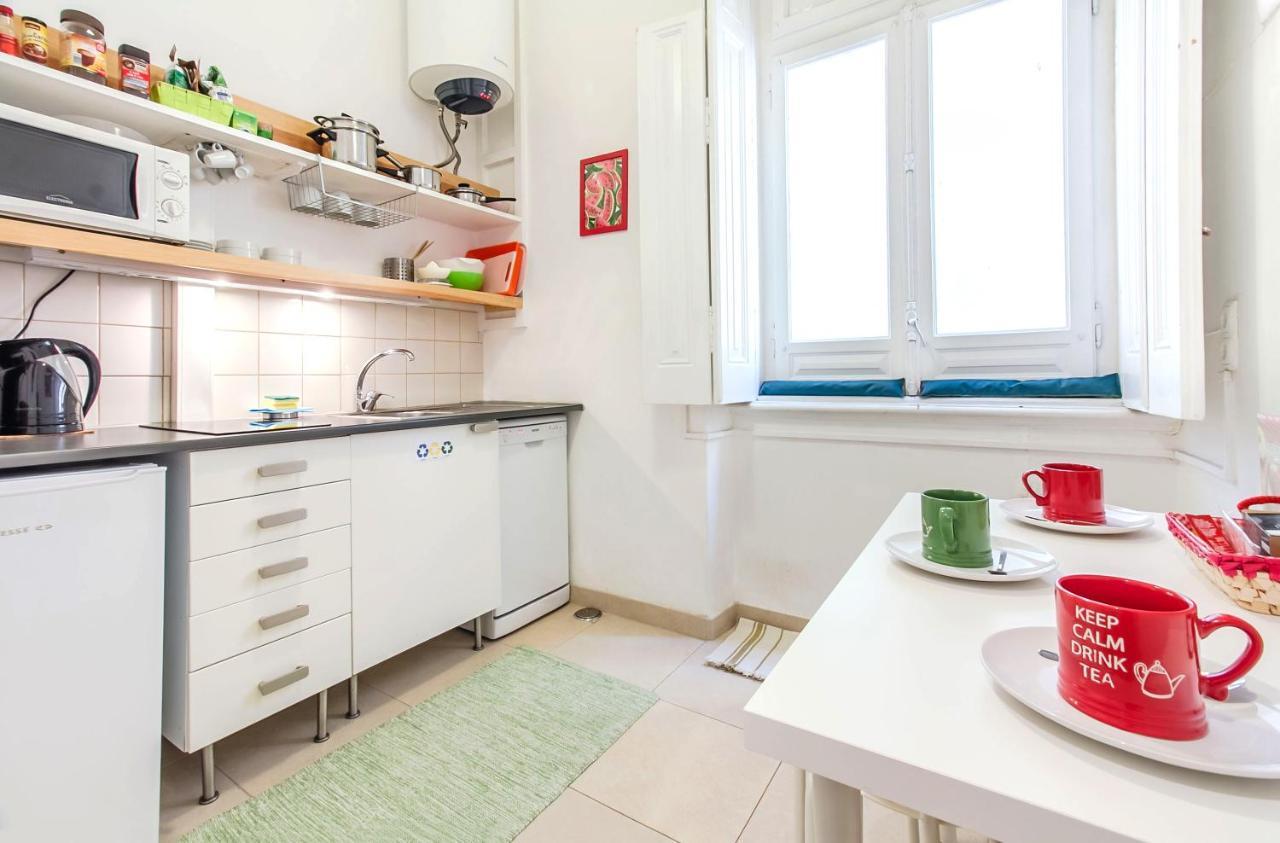 Boulevard Apartment