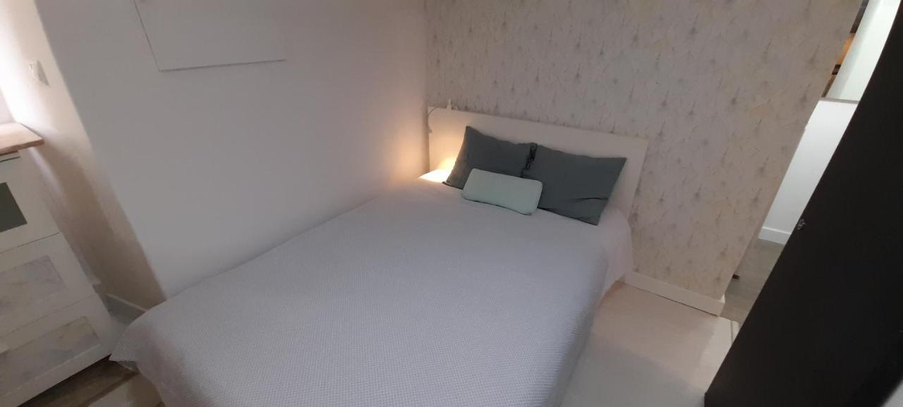 Lxroller Alcantara Riverside Apartment *