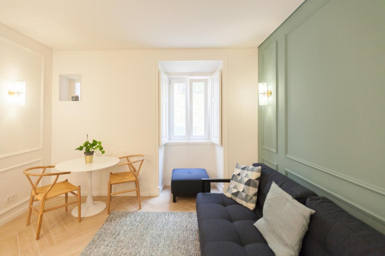 Apartment Flh Lapa With Interior Pateo Lisbon