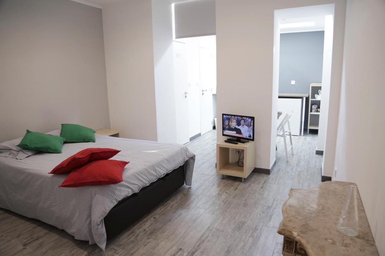 Water And Sun Studio Apartment Lisbon