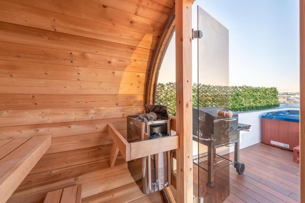 Sunny Private Rooftop Sauna & Hot Tub By Bentobox Lisboa