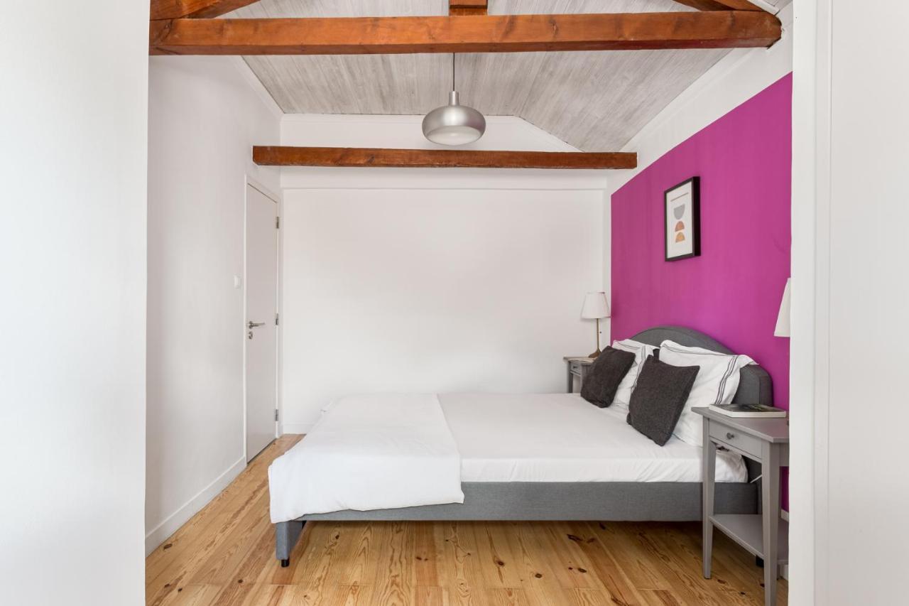 Apartment Joivy Stylish 2-bed Apt With Balcony In Lapa, 5mins To National Museum Of Ancient Art