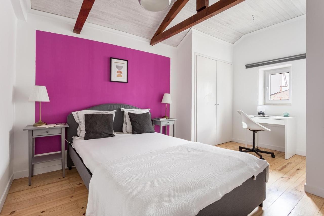 Joivy Stylish 2-bed Apt With Balcony In Lapa, 5mins To National Museum Of Ancient Art