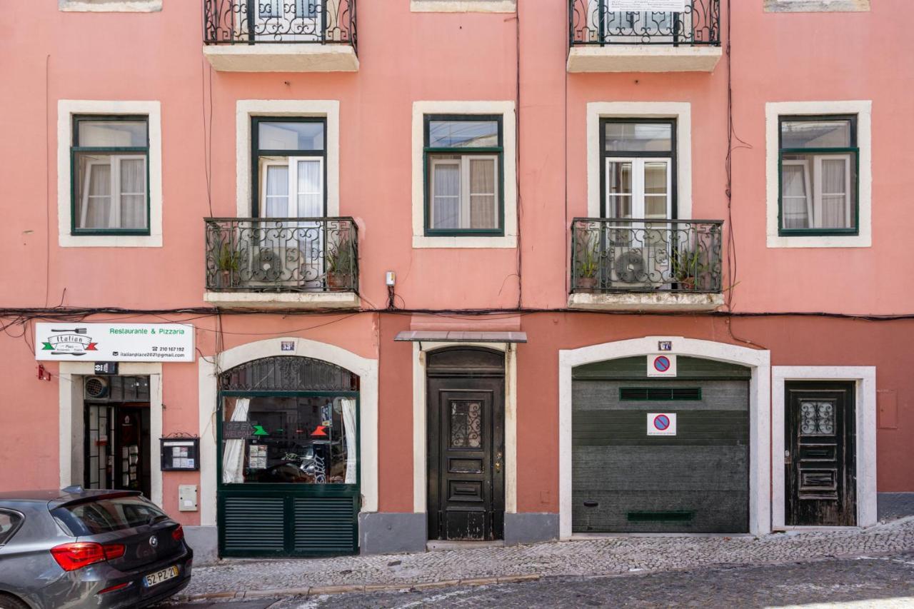Joivy Stylish 2-bed Apt With Balcony In Lapa, 5mins To National Museum Of Ancient Art Apartment
