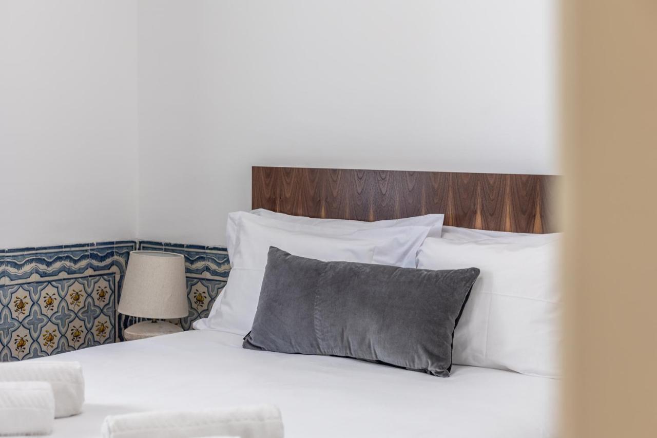 Apartment Hip & Renovated T.m. Flat In Bairro Alto Lisbon