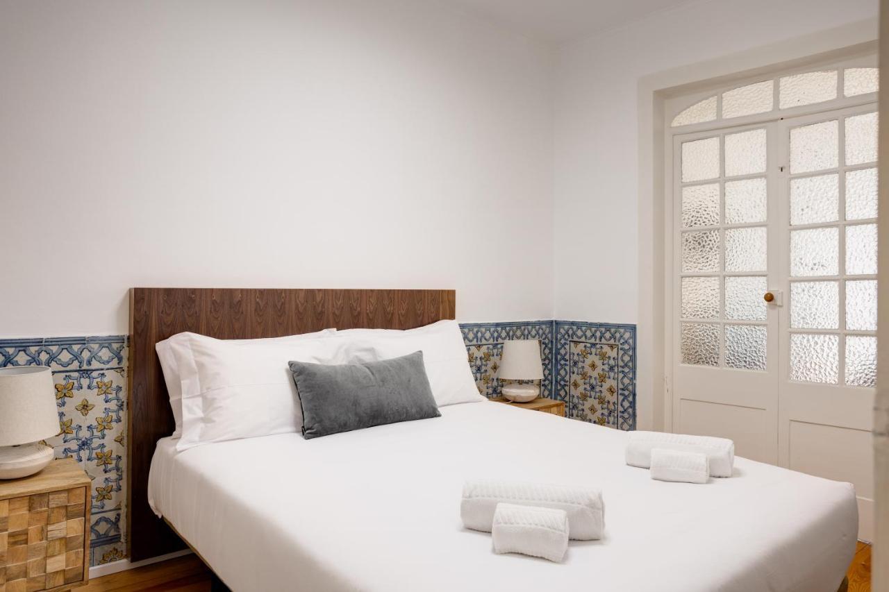 Apartment Hip & Renovated T.m. Flat In Bairro Alto Lisbon
