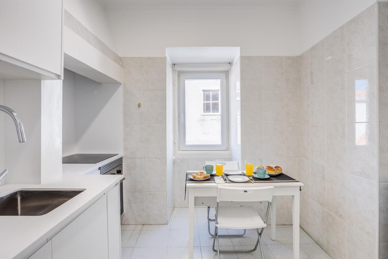 Hip & Renovated T.m. Flat In Bairro Alto Apartment *
