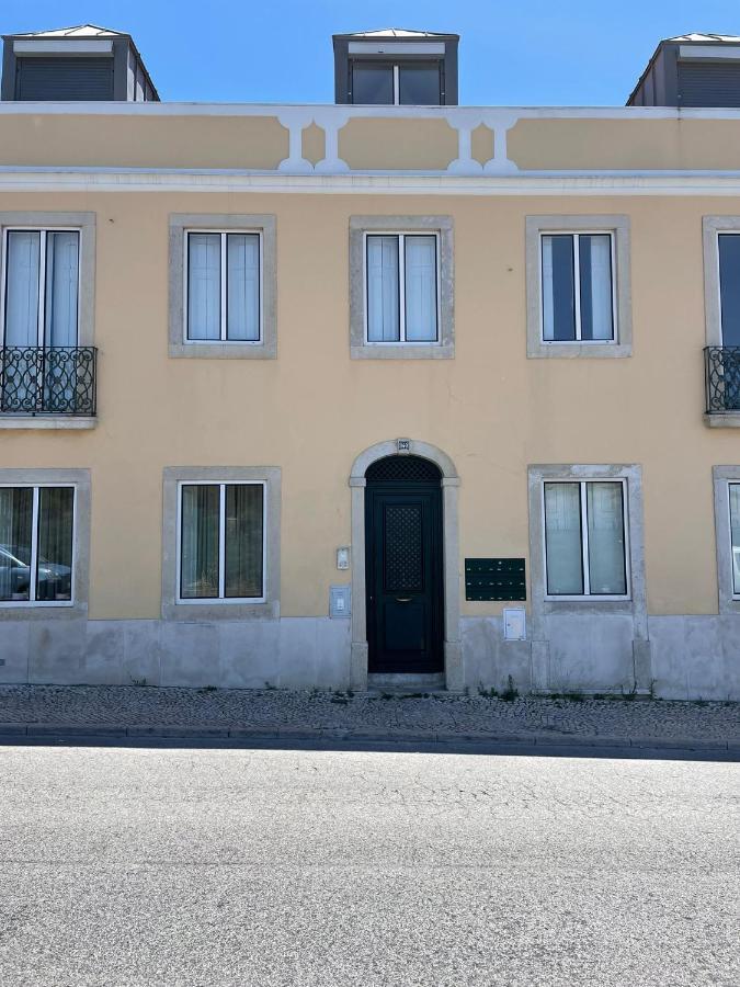Apartment Portucale ! Stylish Campo Ourique