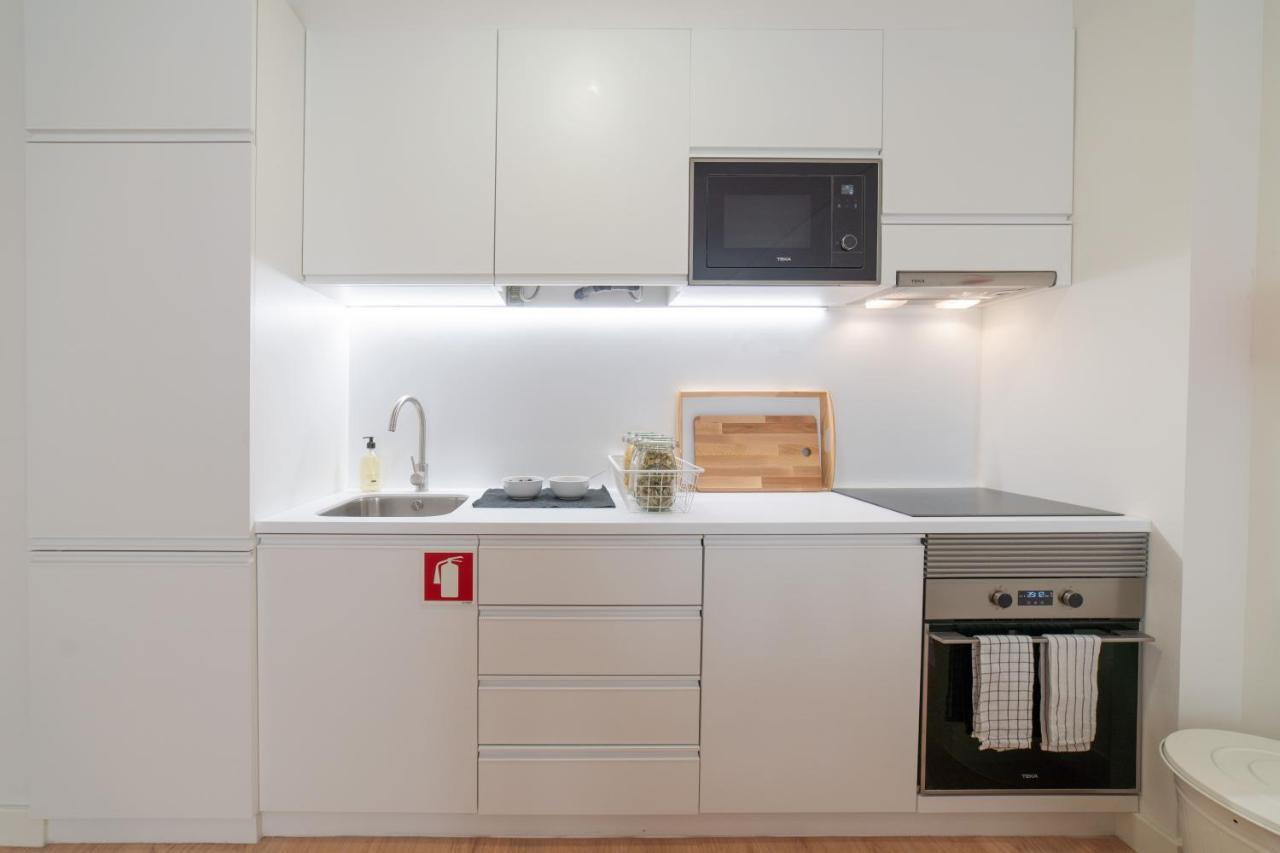 Monsanto Hill House - No. 565 R/c D Apartment