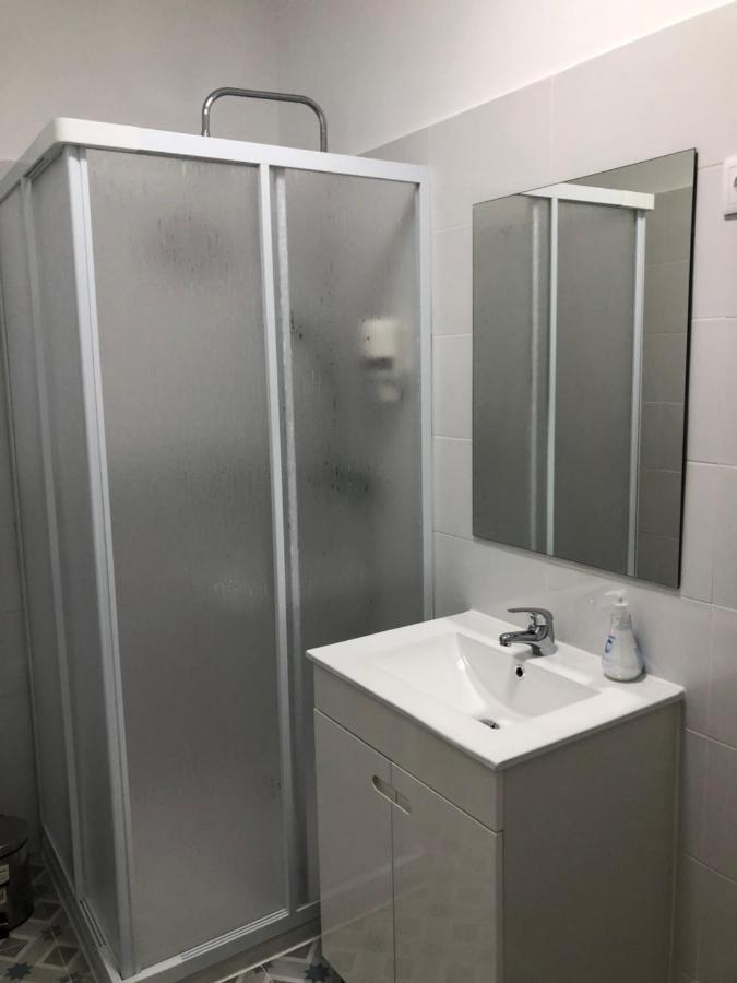 Be Marquês Quarto em Acomodações Particulares *